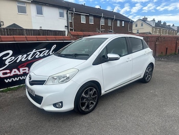 Used Toyota Yaris 2013 for sale - 79193486: Photo