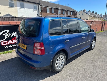 Used Volkswagen Touran 2010 for sale - 79093850: Photo