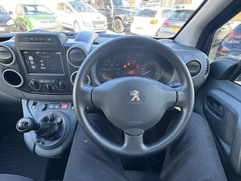 Used Peugeot Partner 2019 for sale - 76068915: Photo