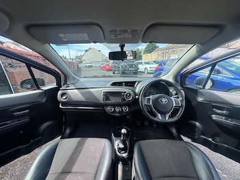 Used Toyota Yaris 2012 for sale - 79193485: Photo