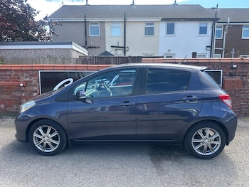 Used Toyota Yaris 2012 for sale - 79193485: Photo