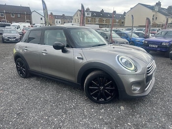 Used MINI Hatch 2018 for sale - 79193487: Photo