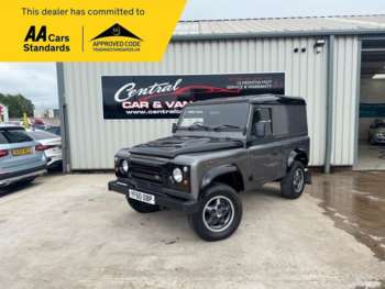 Used Land Rover Defender 2010 for sale - 73034000: Photo