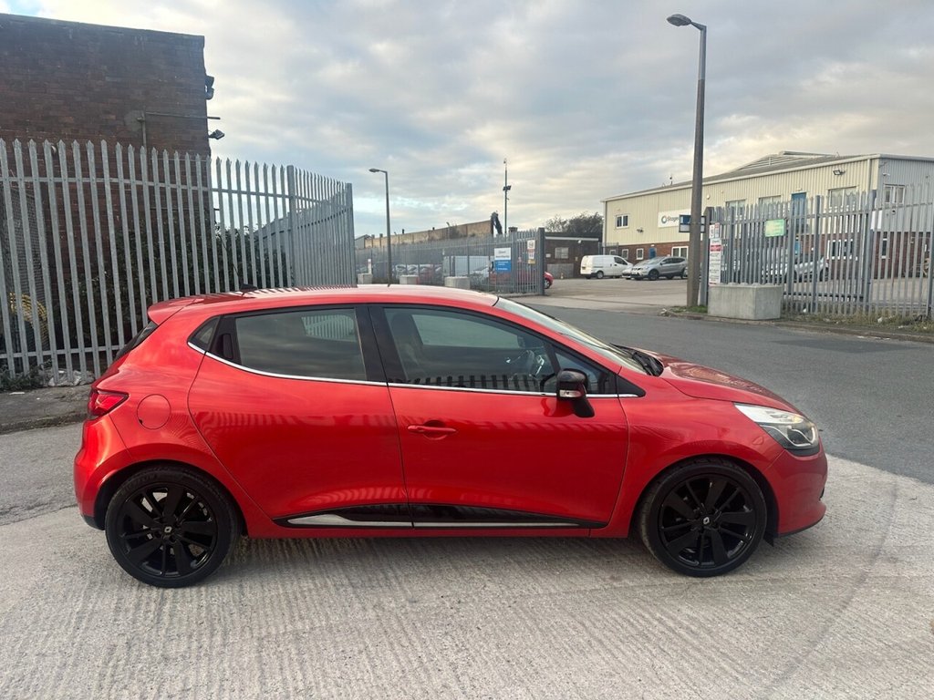 Used Renault Clio 2014 for sale - 76509408: Photo 2