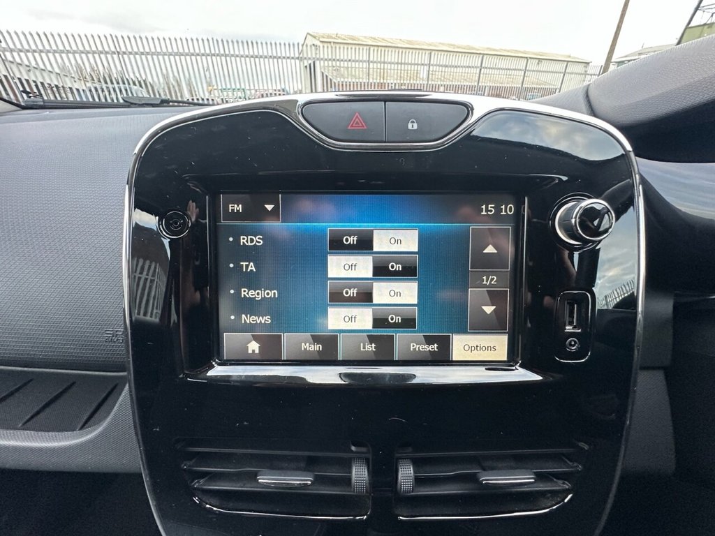 Used Renault Clio 2014 for sale - 76509408: Photo 21