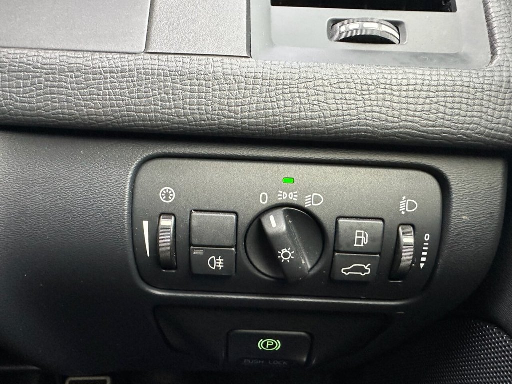 Used Volvo XC60 2013 for sale - 76386283: Photo 15