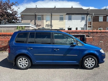 Used Volkswagen Touran 2010 for sale - 79193522: Photo
