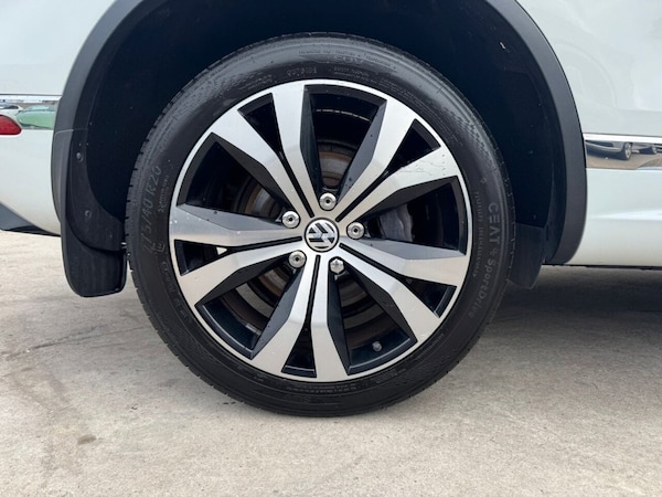 Used Volkswagen Touareg 2017 for sale - 76147763: Photo 13