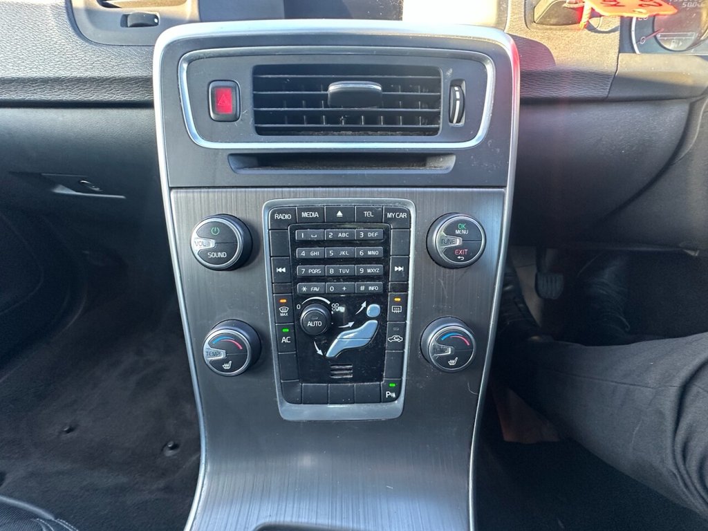 Used Volvo V60 2010 for sale - 76632056: Photo 14