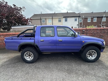 Used Toyota Hilux 2000 for sale - 79193502: Photo