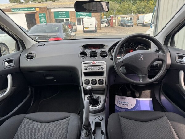 Used Peugeot 308 2010 for sale - 75537877: Photo 11