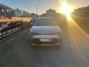 2022 (72) - 150kW 3 65kWh 5dr Auto