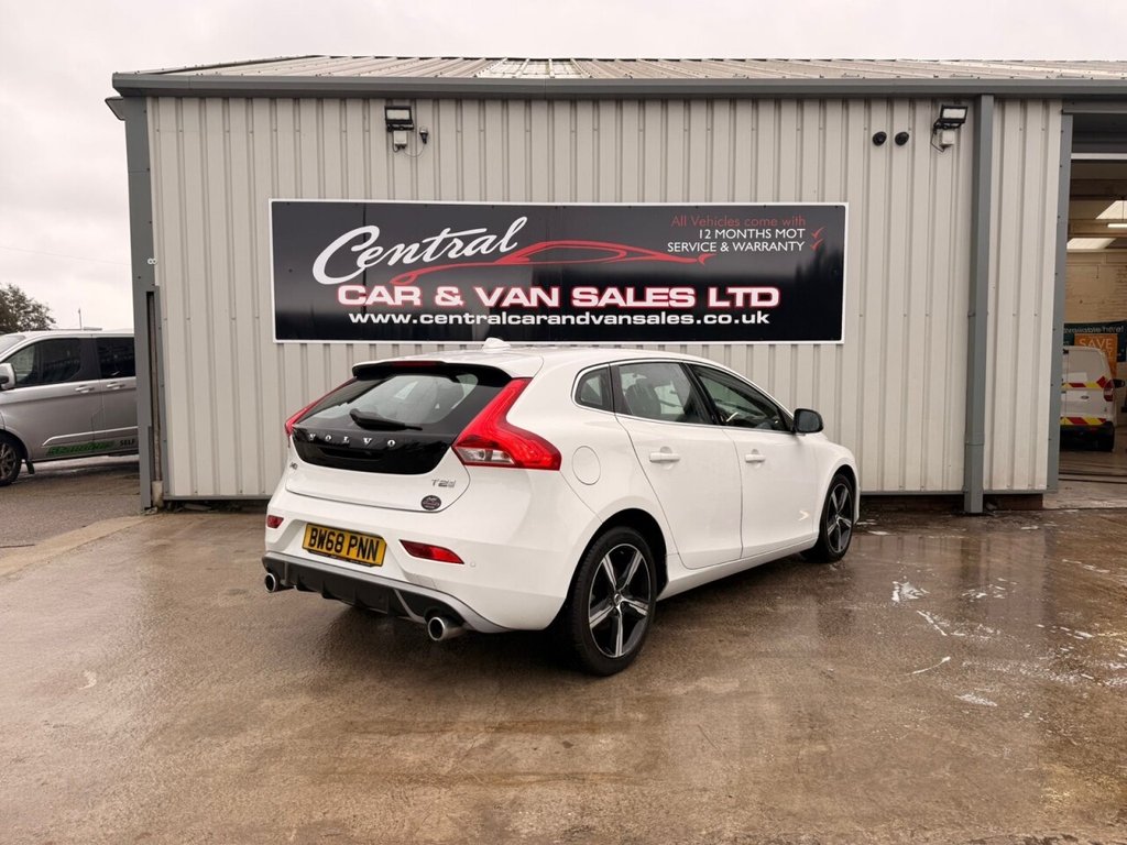 Used Volvo V40 2019 for sale - 74784625: Photo 28