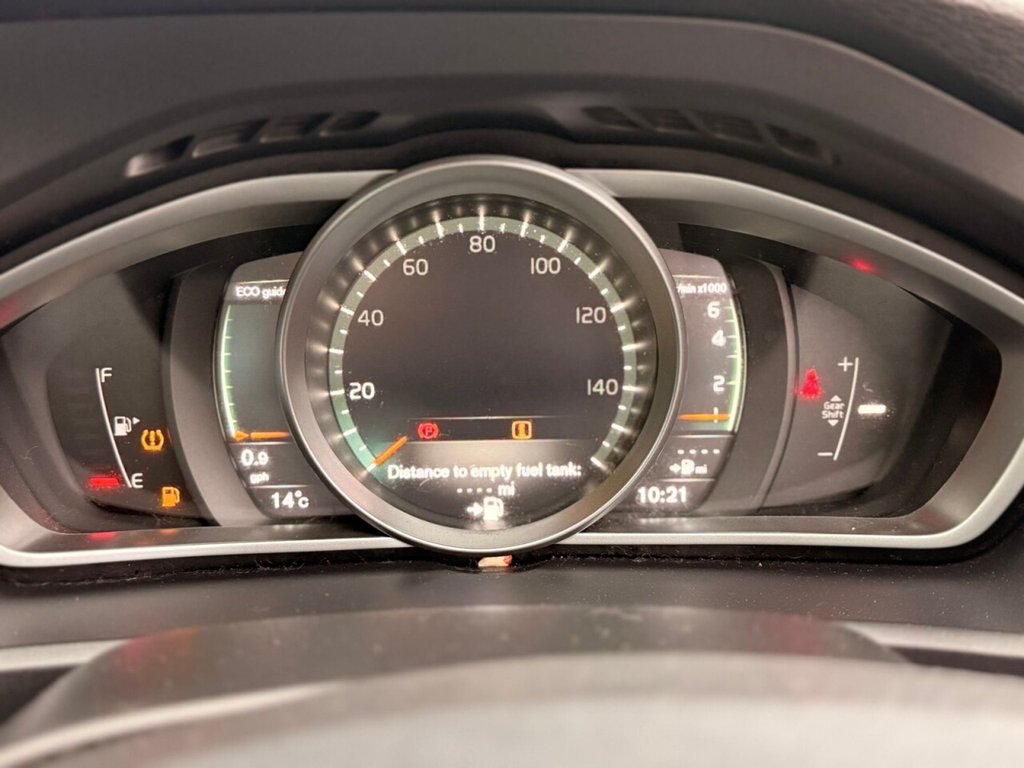 Used Volvo V40 2019 for sale - 74784625: Photo 32