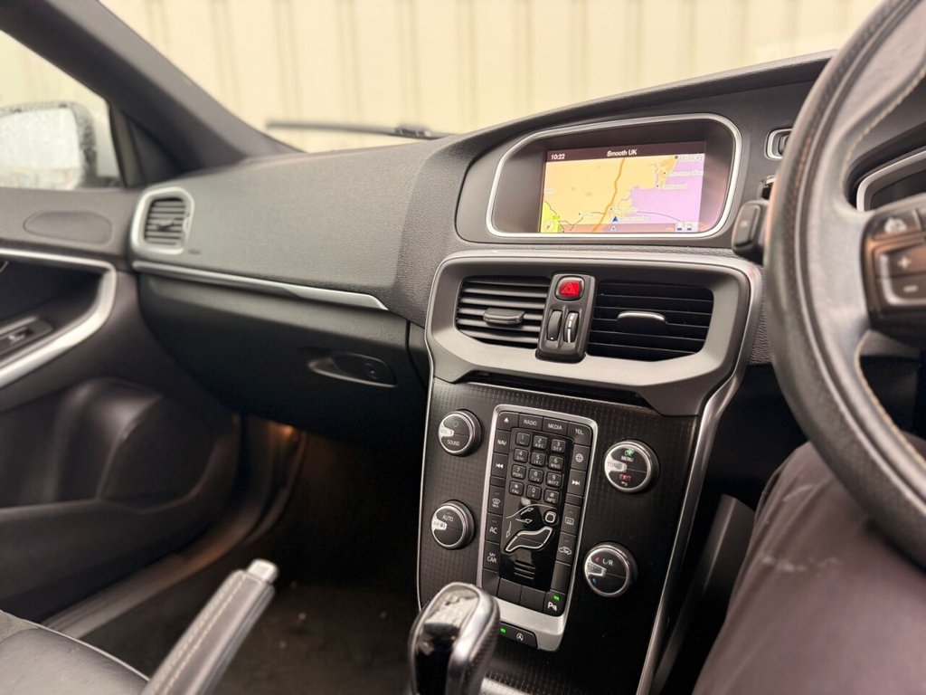 Used Volvo V40 2019 for sale - 74784625: Photo 37