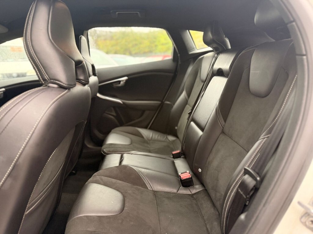 Used Volvo V40 2019 for sale - 74784625: Photo 40