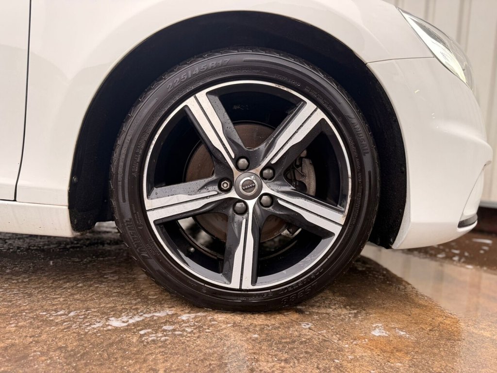 Used Volvo V40 2019 for sale - 74784625: Photo 42