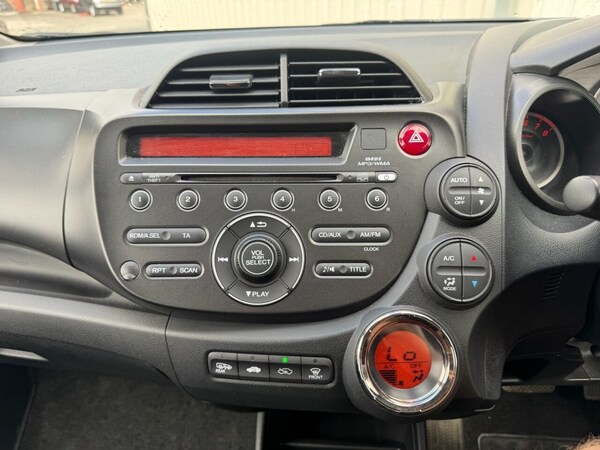 Used Honda Jazz 2014 for sale - 74570308: Photo 11