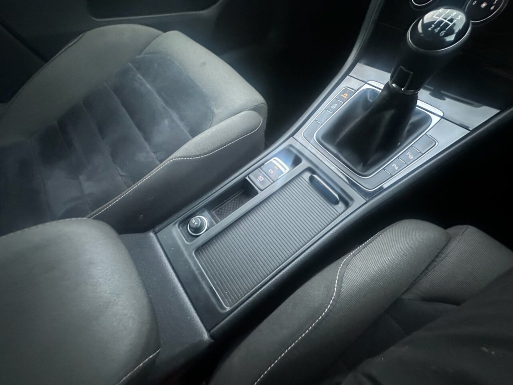 Used Volkswagen Golf 2014 for sale - 76604763: Photo 12