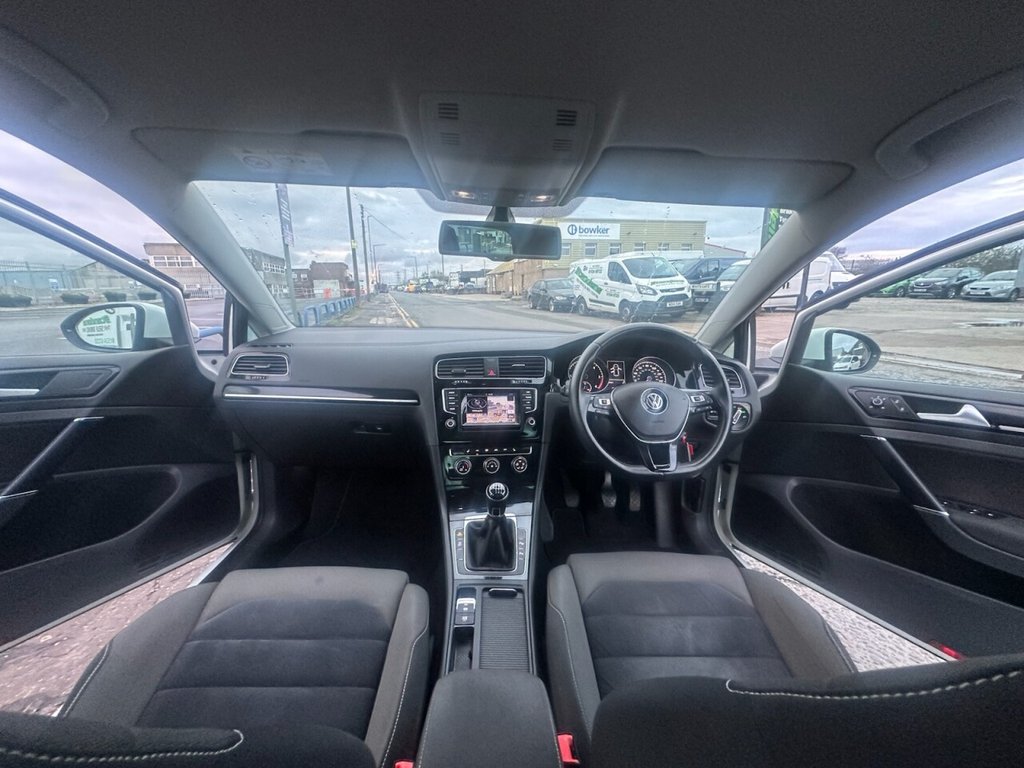 Used Volkswagen Golf 2014 for sale - 76604763: Photo 9