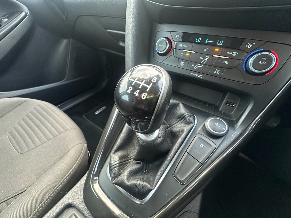 Used Ford Focus 2015 for sale - 76867840: Photo 11