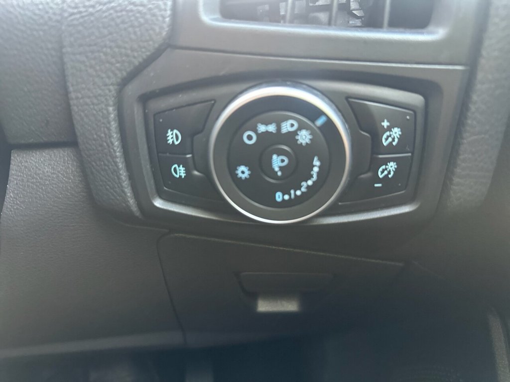 Used Ford Focus 2015 for sale - 76867840: Photo 24