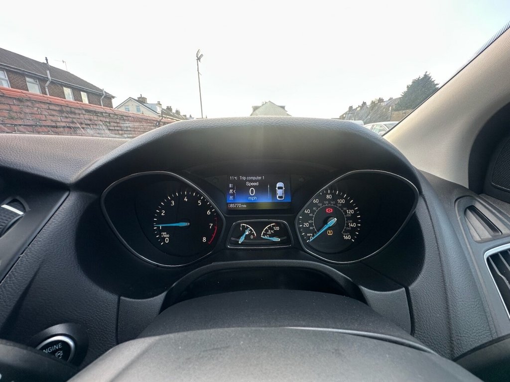 Used Ford Focus 2015 for sale - 76867840: Photo 9