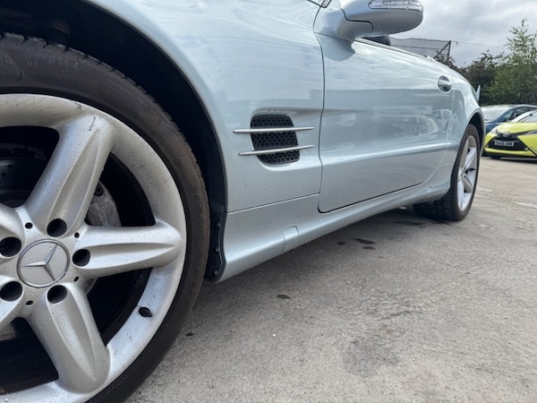 Used Mercedes-Benz SL 2005 for sale - 74448428: Photo 9