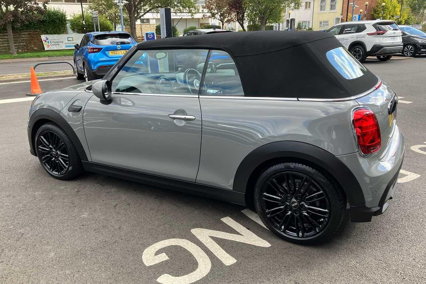 Used MINI Convertible 2022 for sale - 76012843: Photo 23