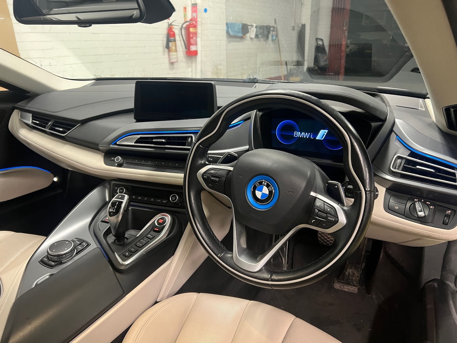 Used BMW i8 2015 for sale - 76525799: Photo 14