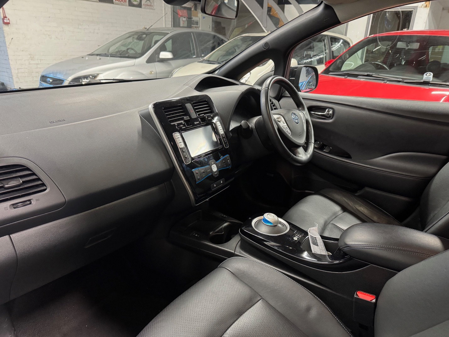 Used Nissan Leaf 2015 for sale - 77049138: Photo 14