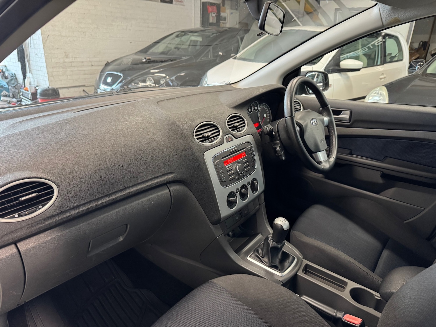 Used Ford Focus 2007 for sale - 76097978: Photo 9