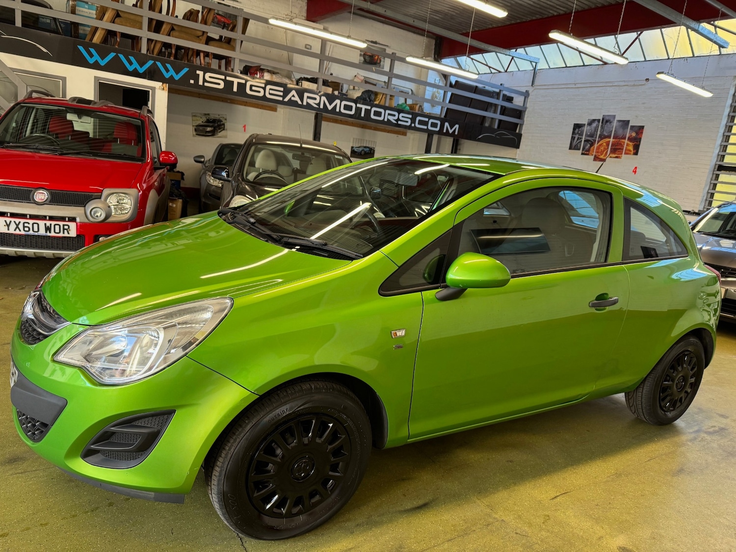 Used Vauxhall Corsa 2013 for sale - 76277048: Photo 2