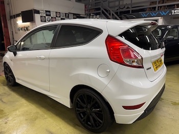 Used Ford Fiesta 2013 for sale - 76627076: Photo