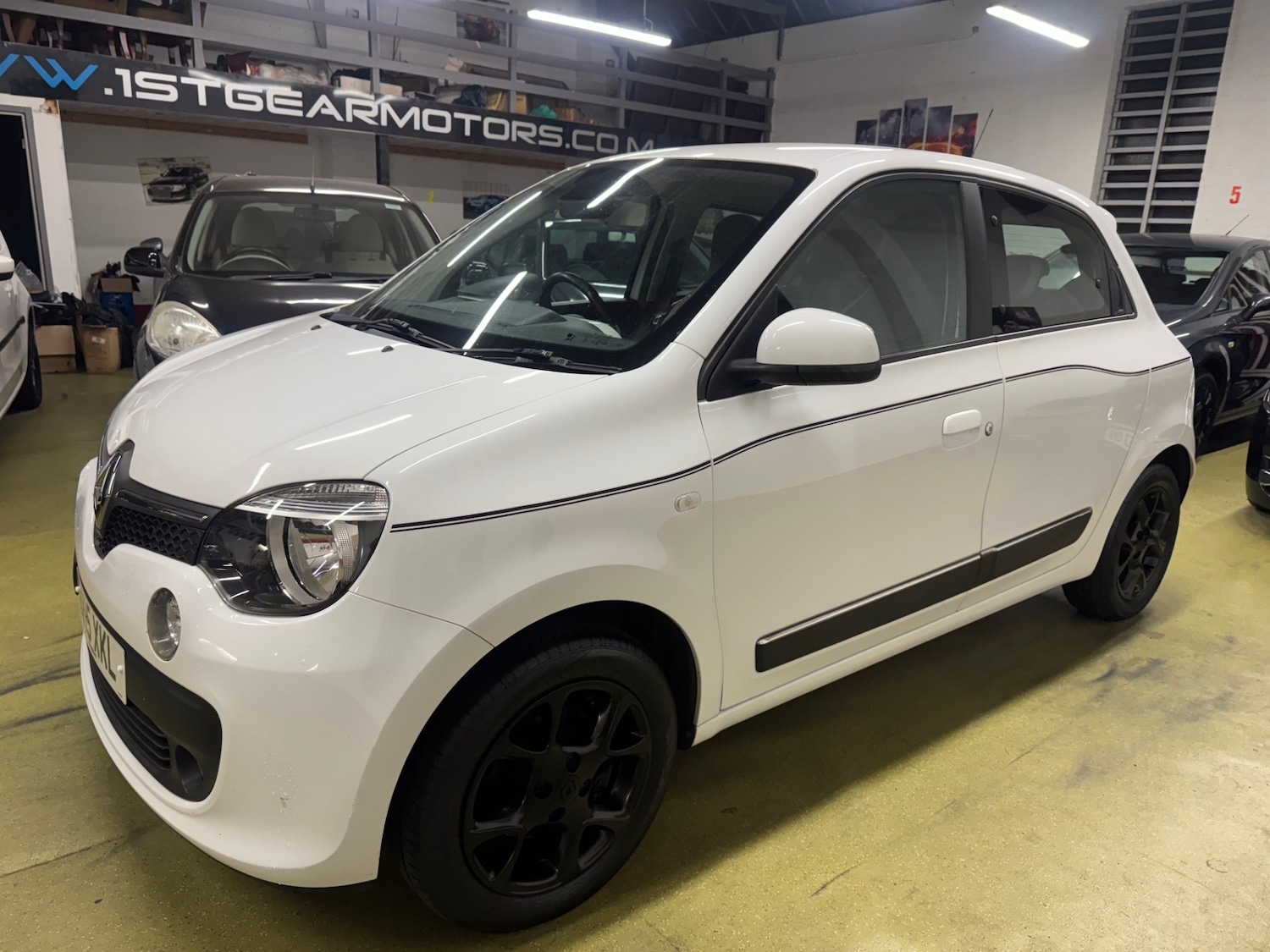 Used Renault Twingo 2015 for sale - 76245842: Photo 2