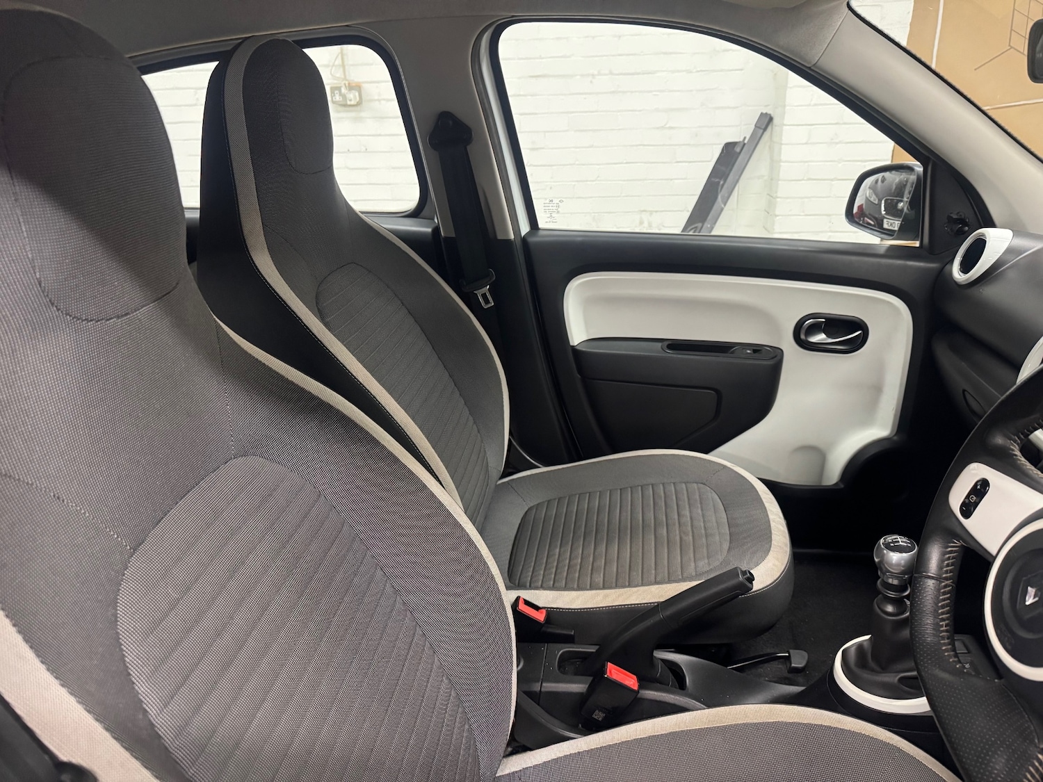 Used Renault Twingo 2015 for sale - 76245842: Photo 9