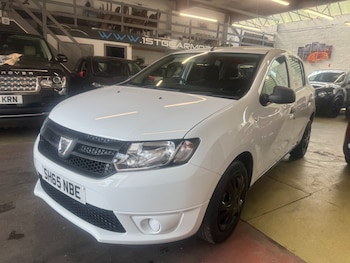 Used Dacia Sandero 2015 for sale - 79527174: Photo
