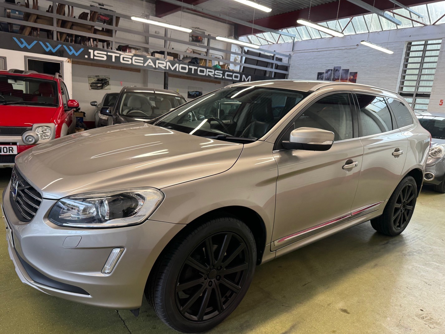Used Volvo XC60 2013 for sale - 76300838: Photo 2