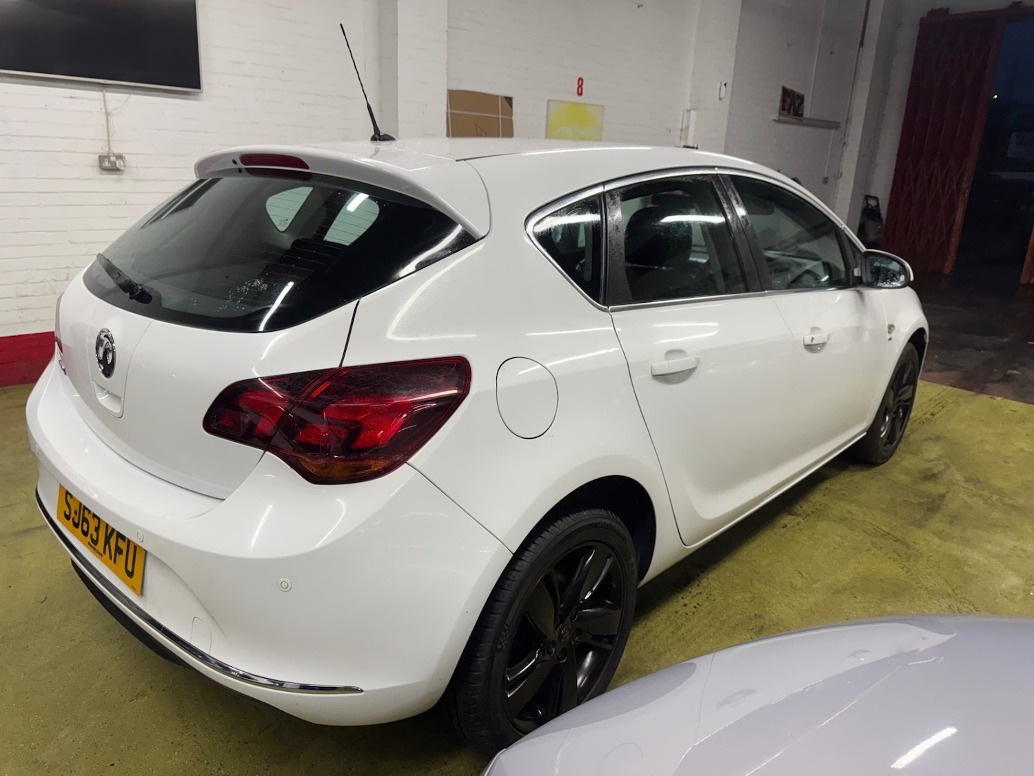 Used Vauxhall Astra 2013 for sale - 77272422: Photo 5