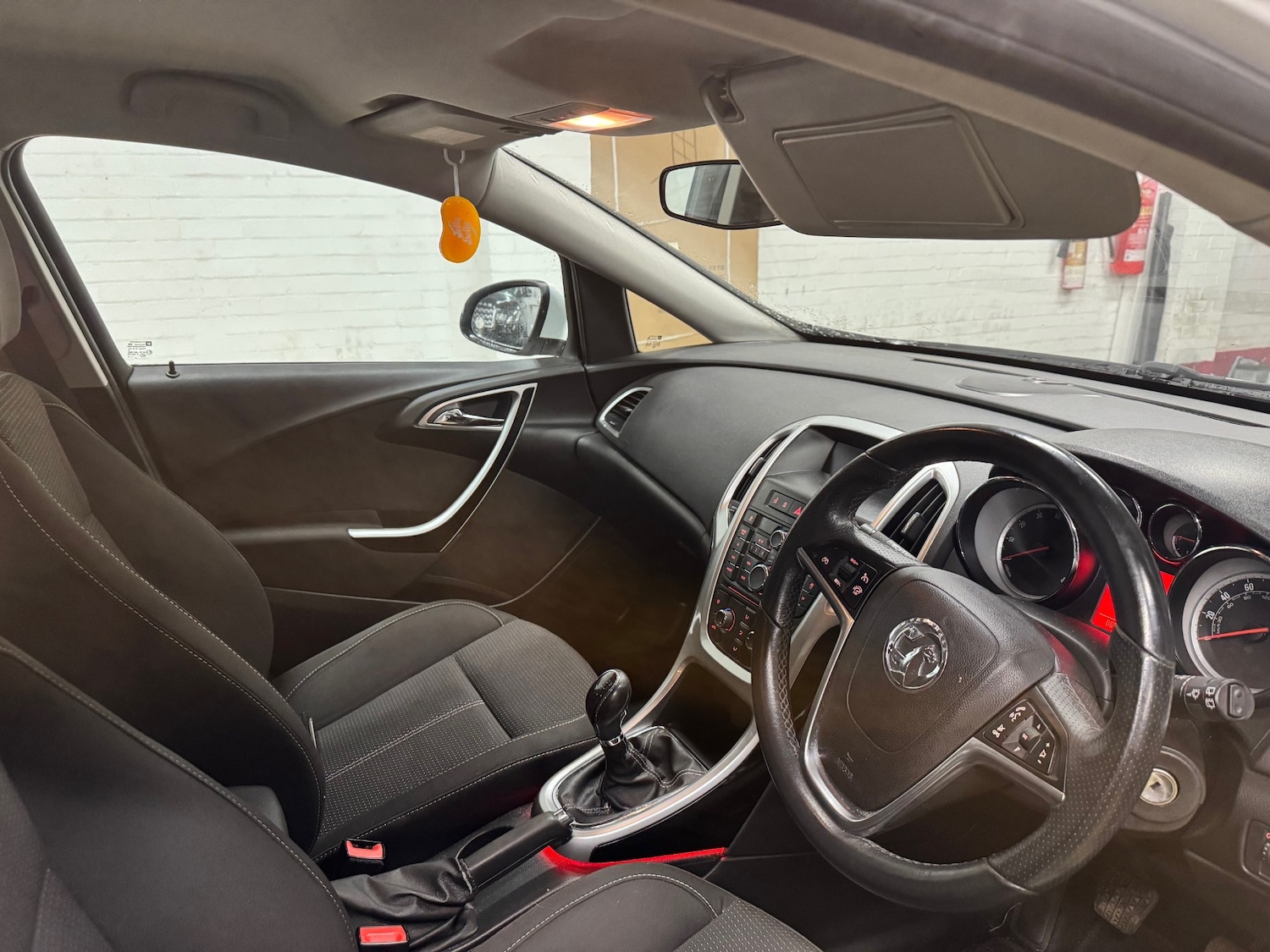 Used Vauxhall Astra 2013 for sale - 77272422: Photo 6