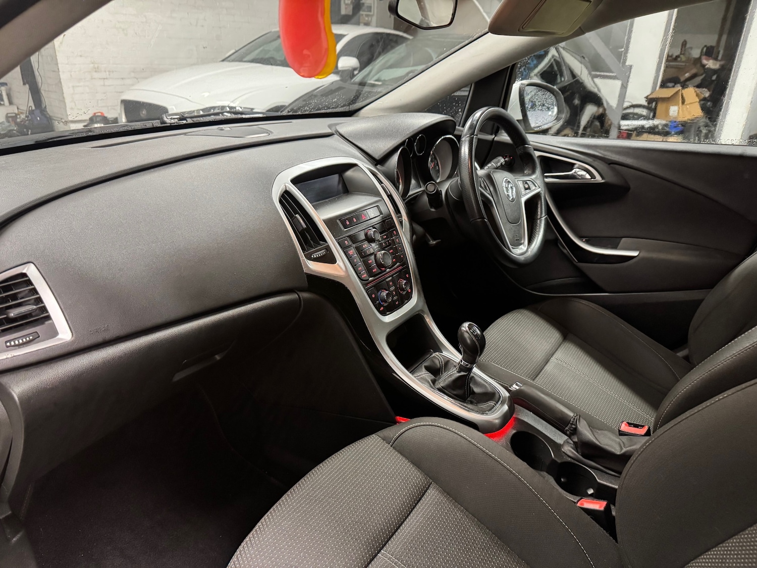 Used Vauxhall Astra 2013 for sale - 77272422: Photo 8