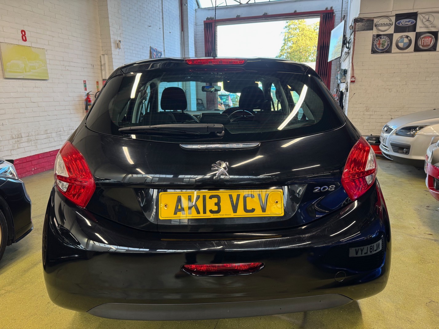 Used Peugeot 208 2013 for sale - 76402366: Photo 4