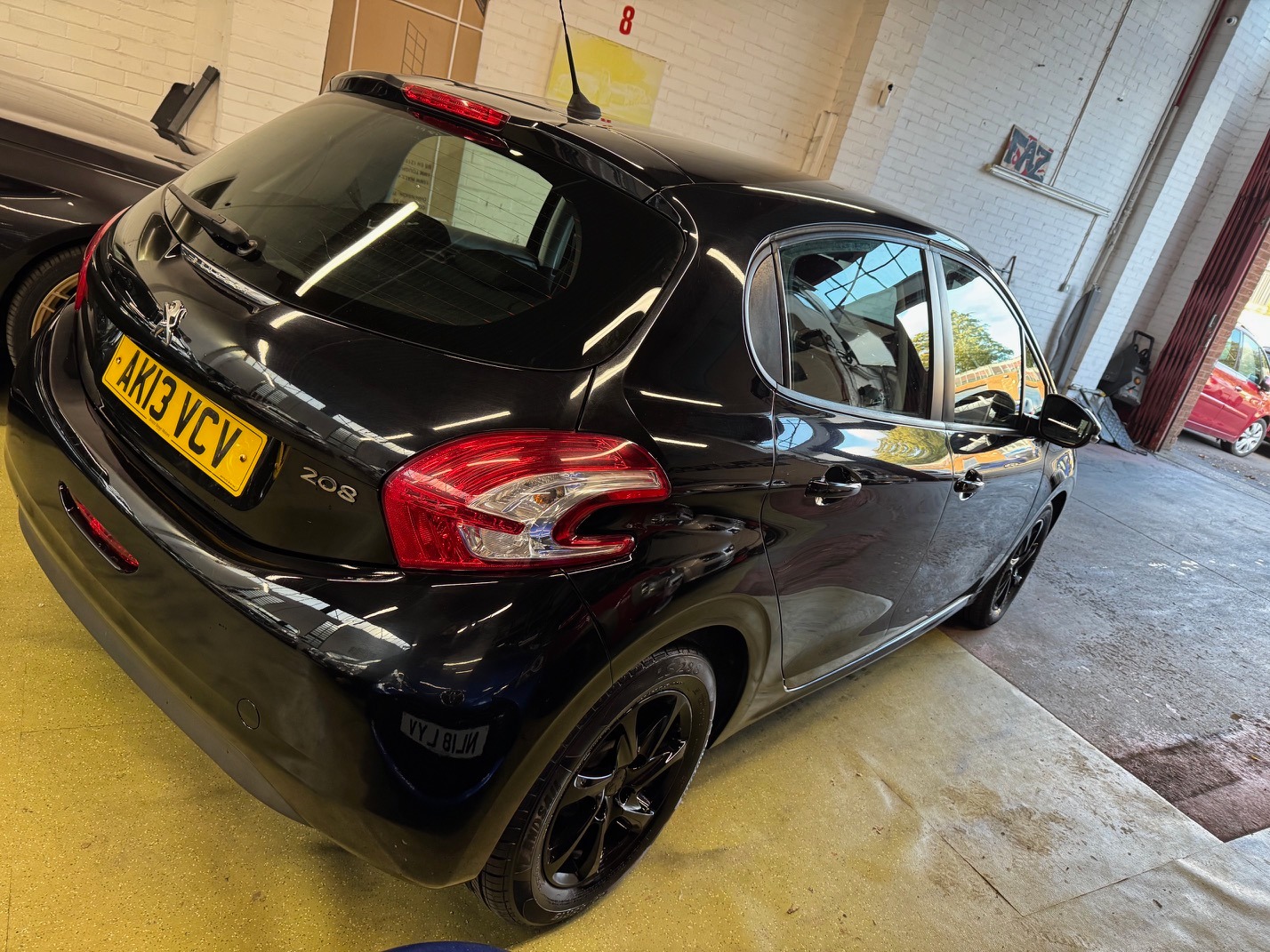 Used Peugeot 208 2013 for sale - 76402366: Photo 6