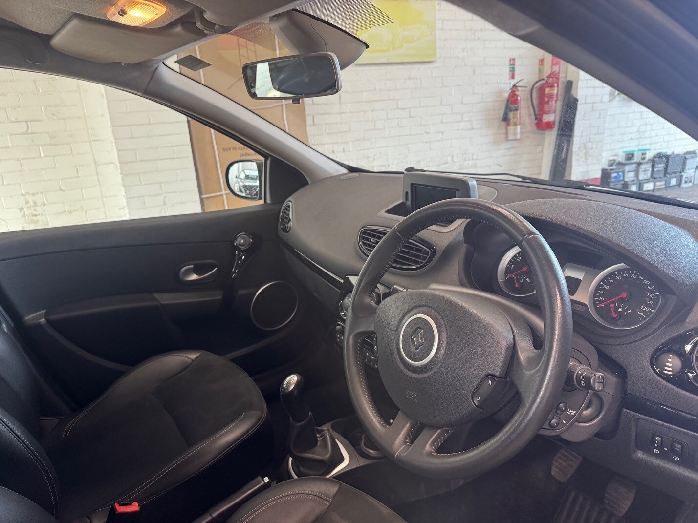 Used Renault Clio 2012 for sale - 77797199: Photo 10