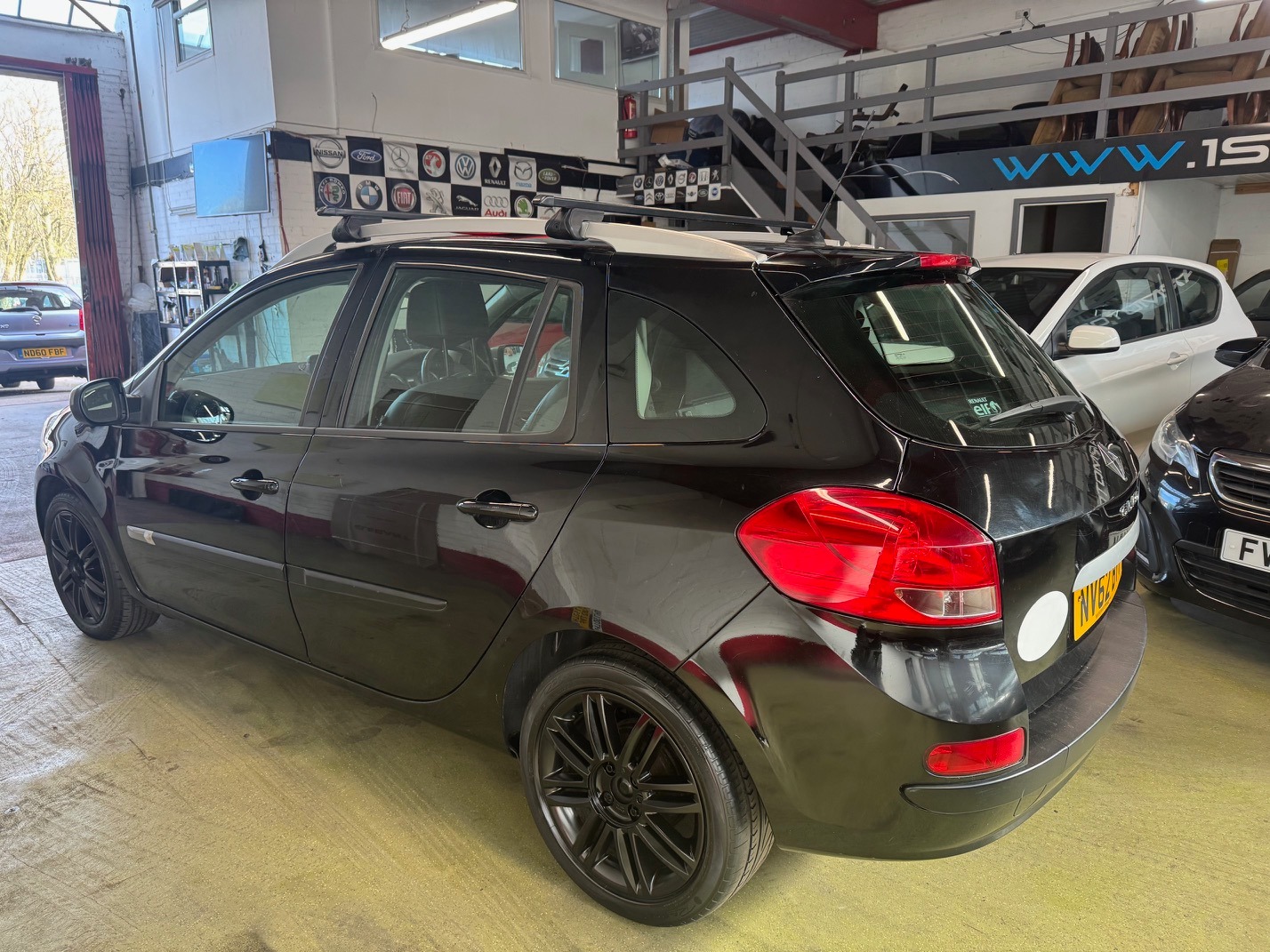 Used Renault Clio 2012 for sale - 77797199: Photo 4