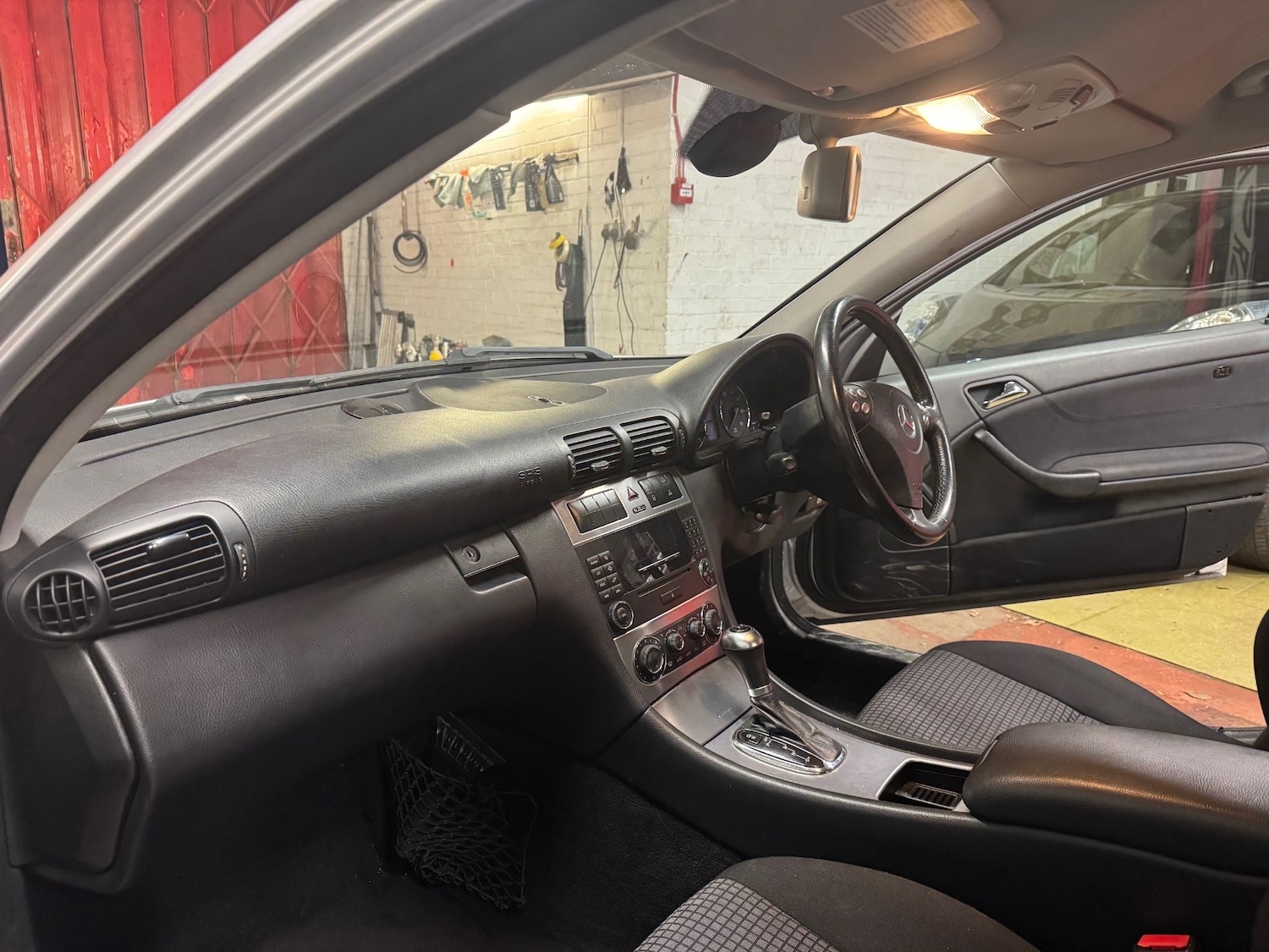 Used Mercedes-Benz C Class 2006 for sale - 77720795: Photo 12