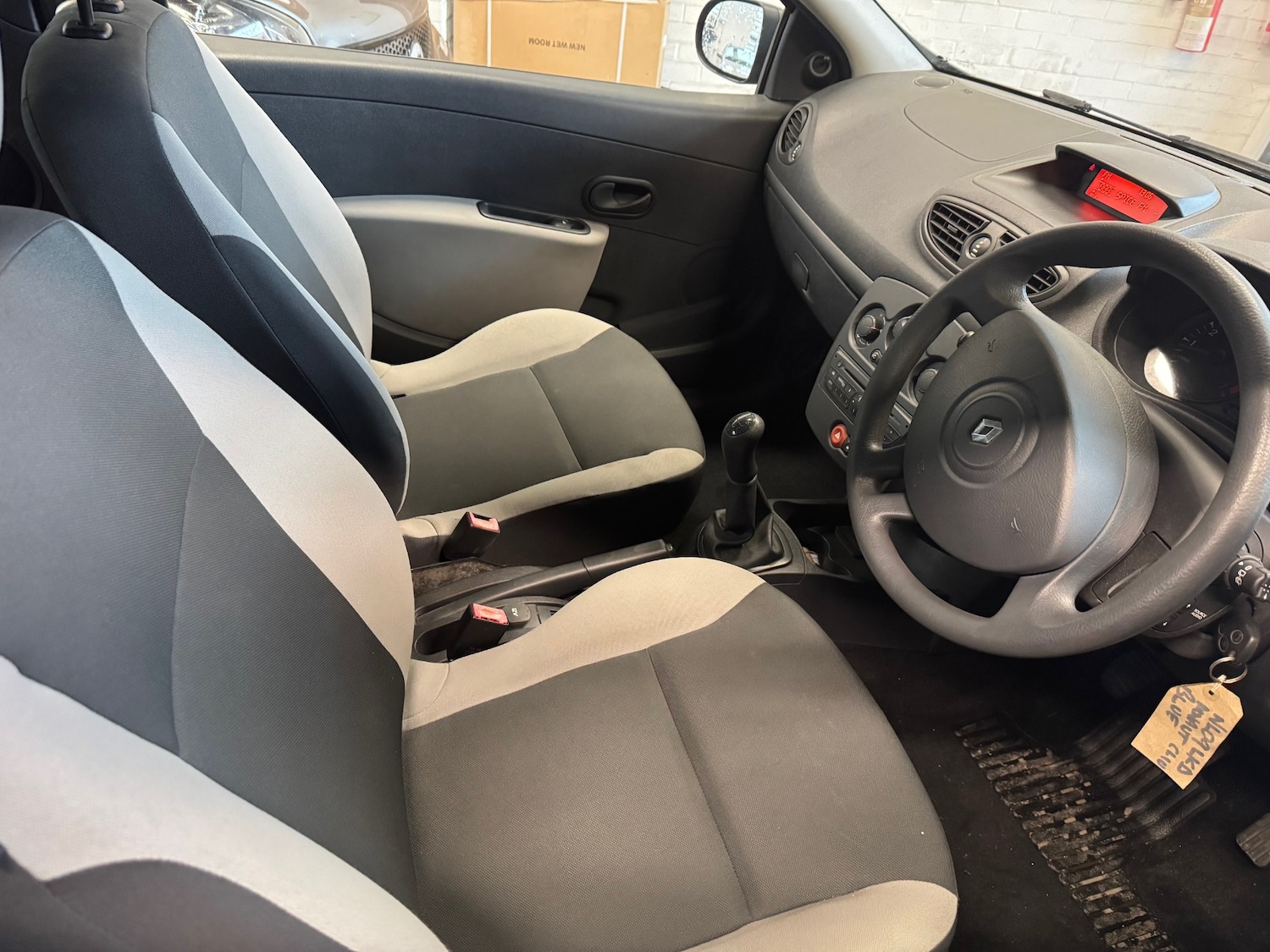 Used Renault Clio 2009 for sale - 77398448: Photo 13