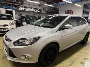 2014 (14) - 1.0 EcoBoost Zetec Navigator 5dr