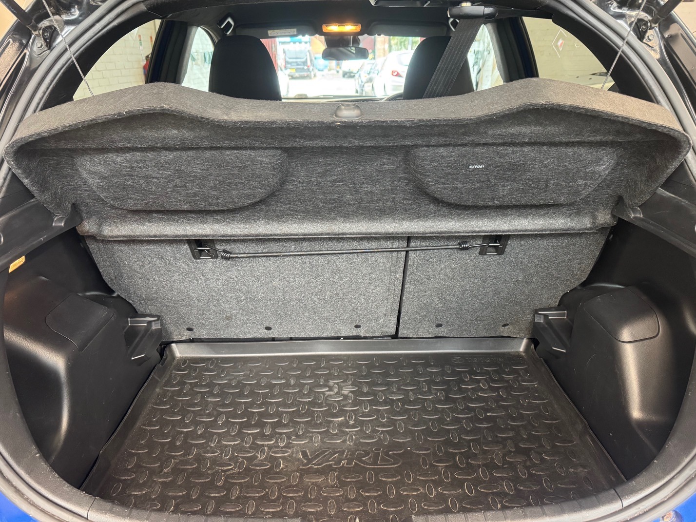 Used Toyota Yaris 2018 for sale - 76309785: Photo 13