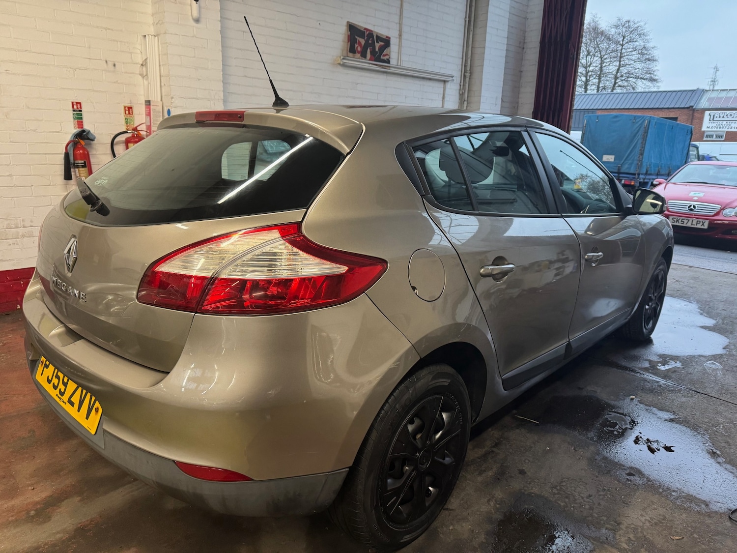 Used Renault Megane 2010 for sale - 77323886: Photo 6